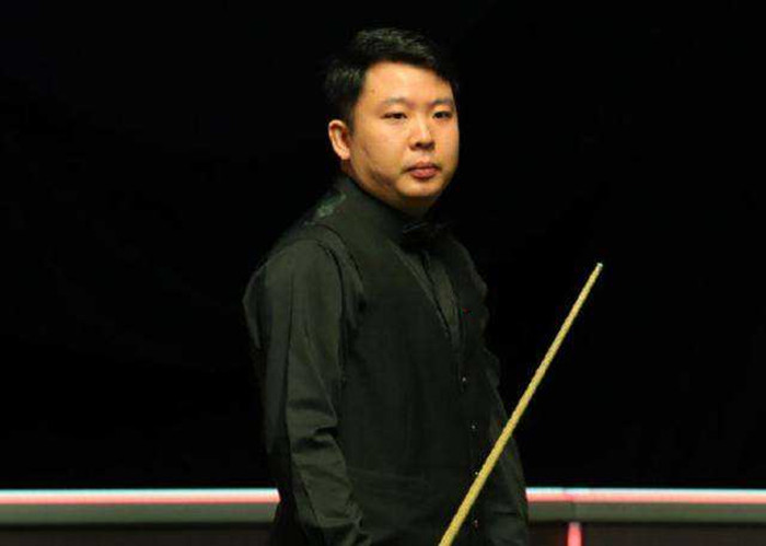 球队再添一 球队再添一